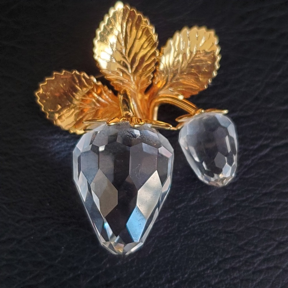 Swarovski Brooch‎ Clear Crystal Gold Plated Strawberry Motif Pin Swan Signed